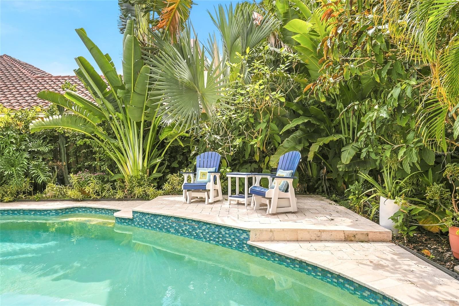Pure privacy in this lush back yard. - 4851 WINDMILL PALM TER NE, ST PETERSBURG
