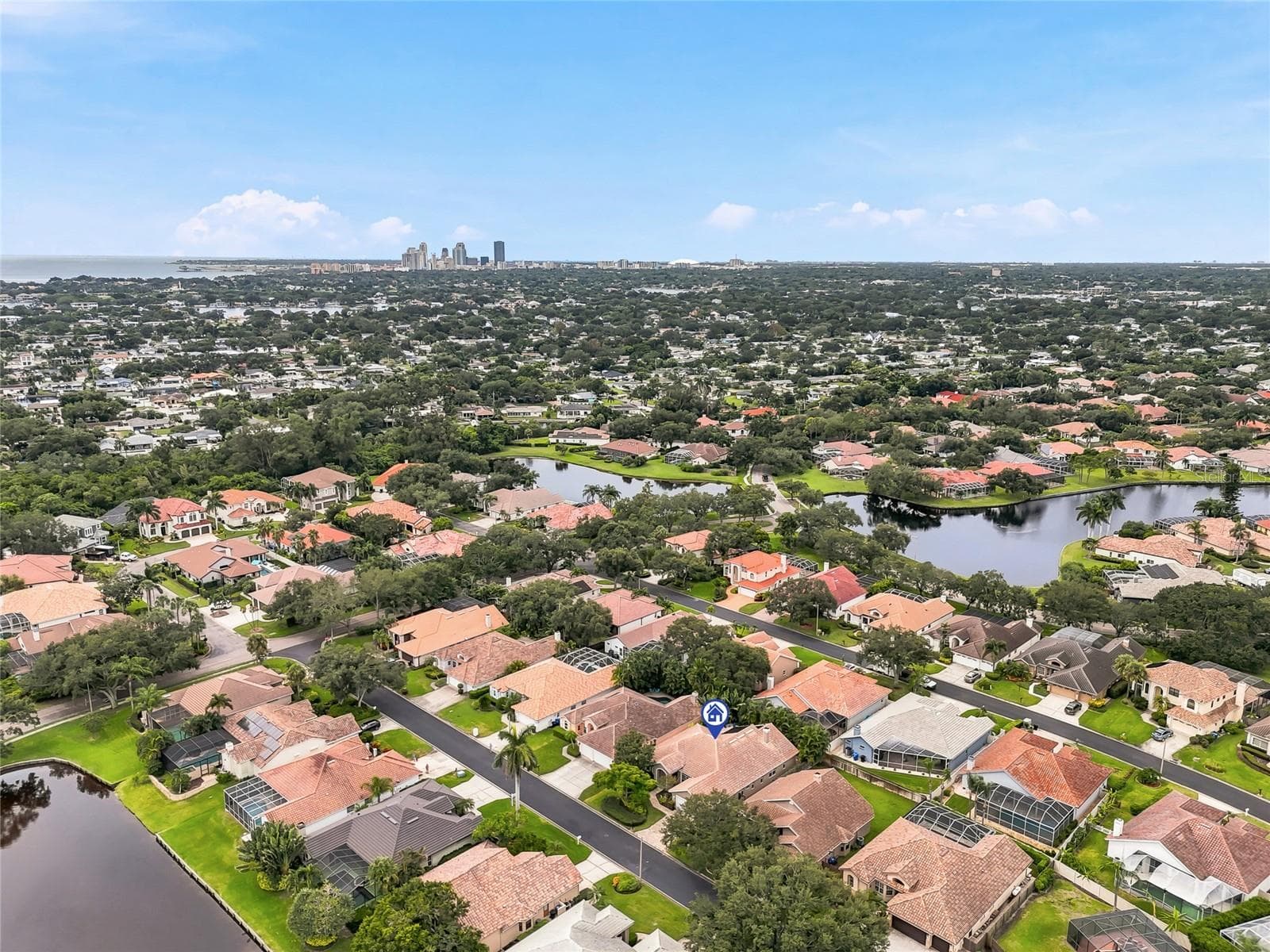 Centrally located and minutes to dining, entertainment and beaches! - 4851 WINDMILL PALM TER NE, ST PETERSBURG