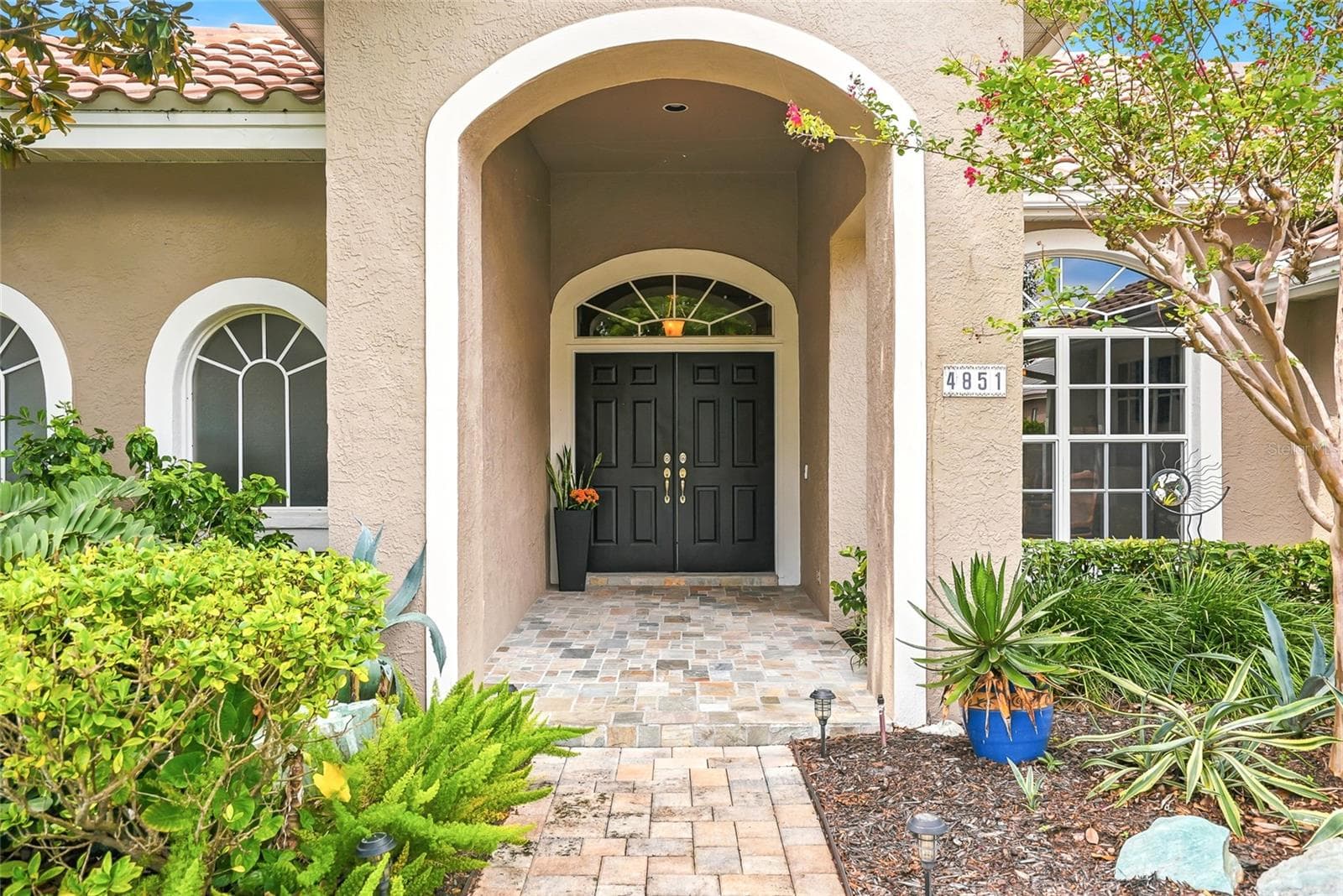 Welcome home! - 4851 WINDMILL PALM TER NE, ST PETERSBURG