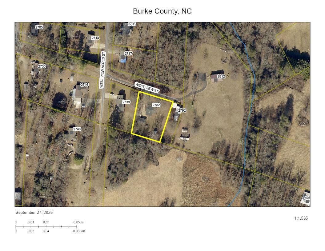 Very private location - 2782 West View Street, Hickory
