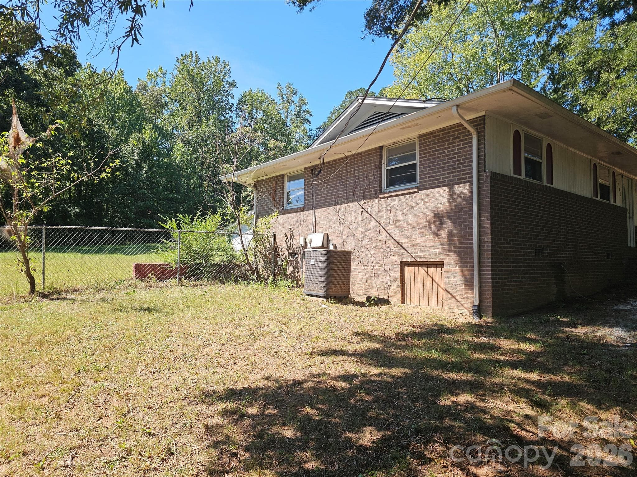 Single Family Residence at 2782 West View Street, Hickory, photo 24 of 32