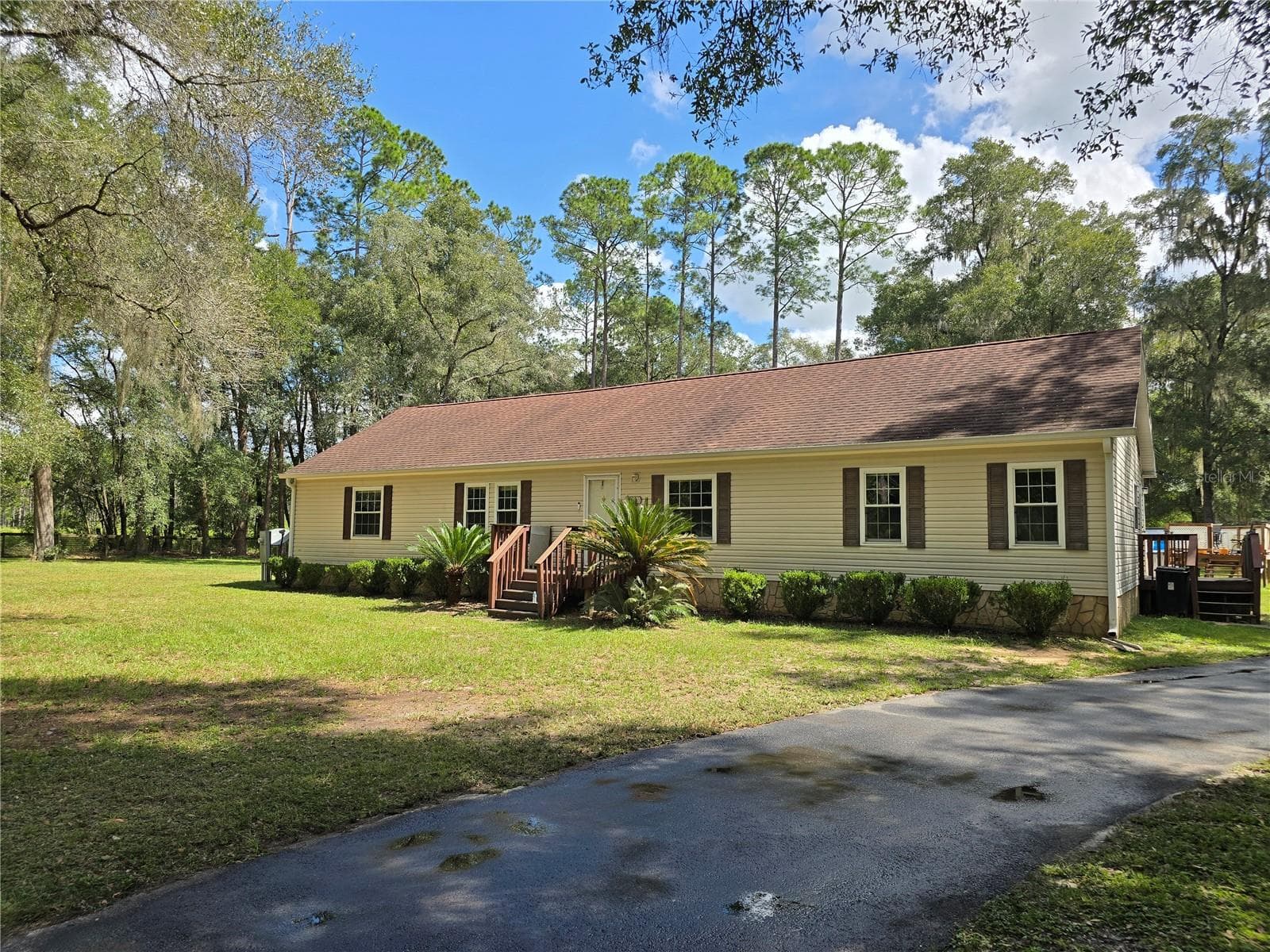 Manufactured Home at 15035 SW 110 AVE, DUNNELLON, photo 2 of 84