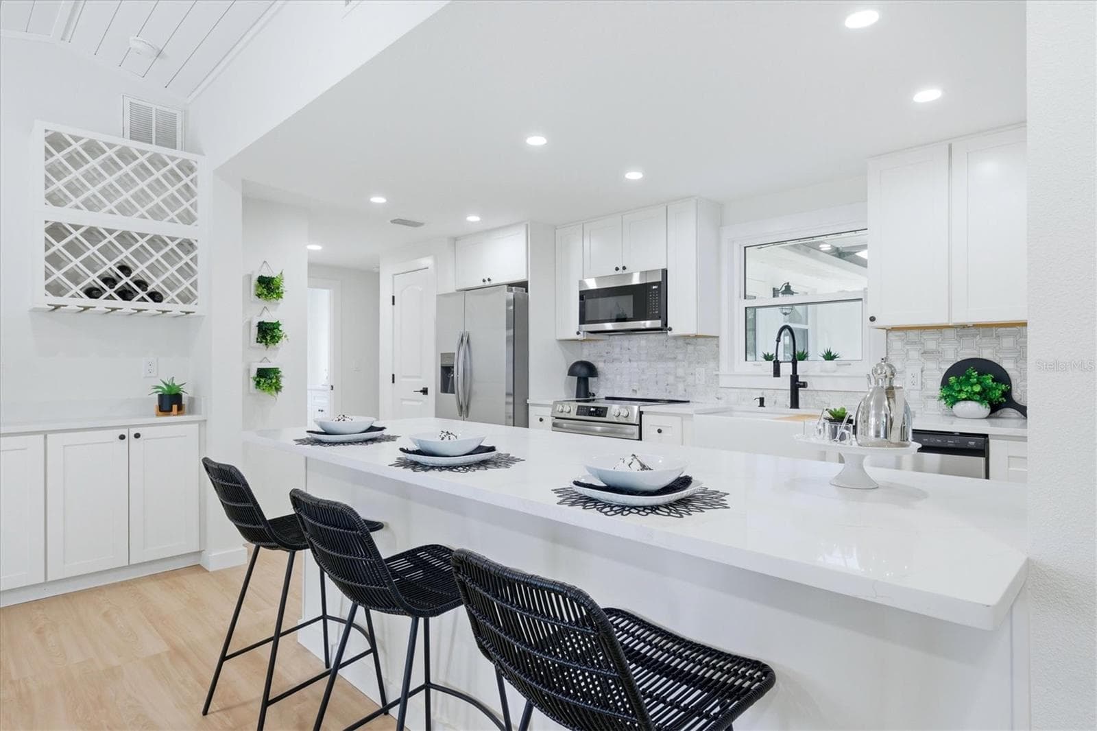 Single Family Residence at 512 SANTE JOSEPH ST, VENICE, photo 6 of 59