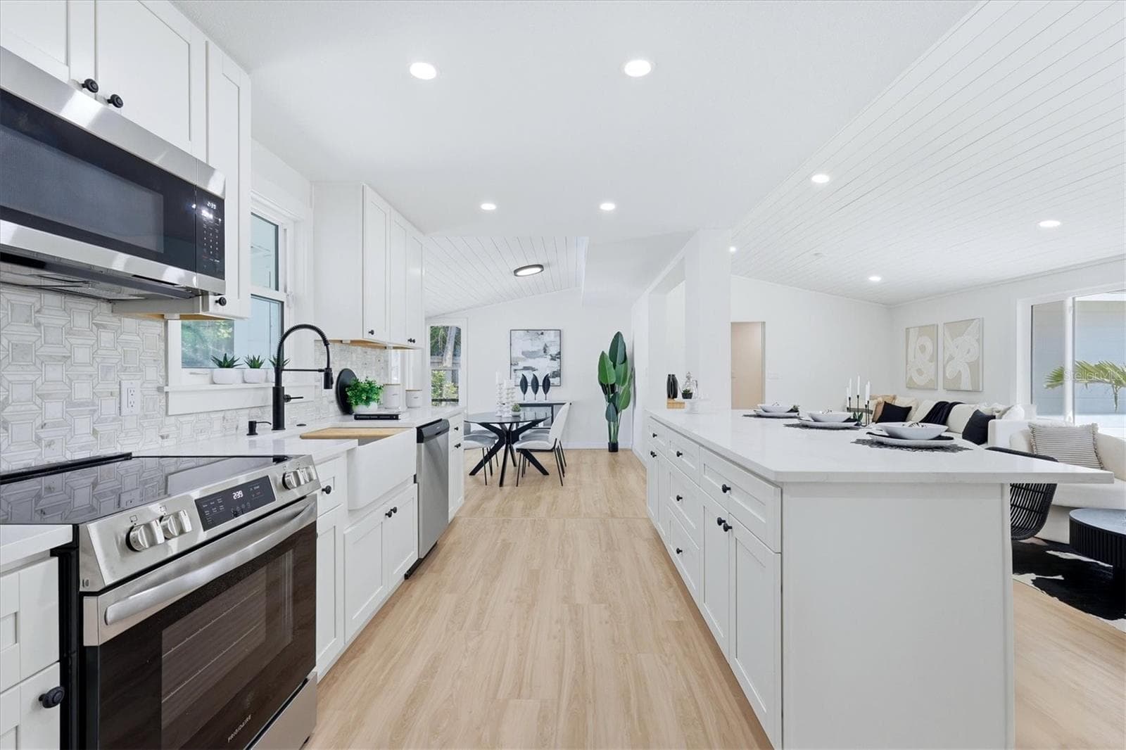 Single Family Residence at 512 SANTE JOSEPH ST, VENICE, photo 11 of 59