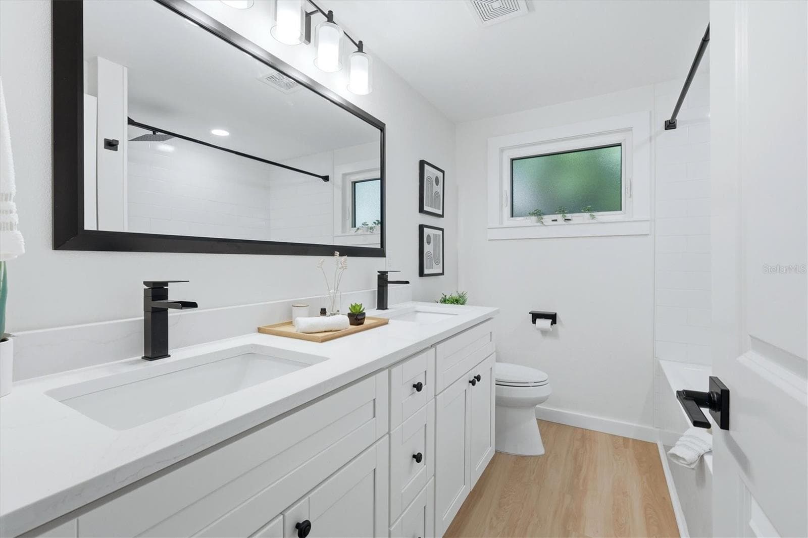 Single Family Residence at 512 SANTE JOSEPH ST, VENICE, photo 24 of 59