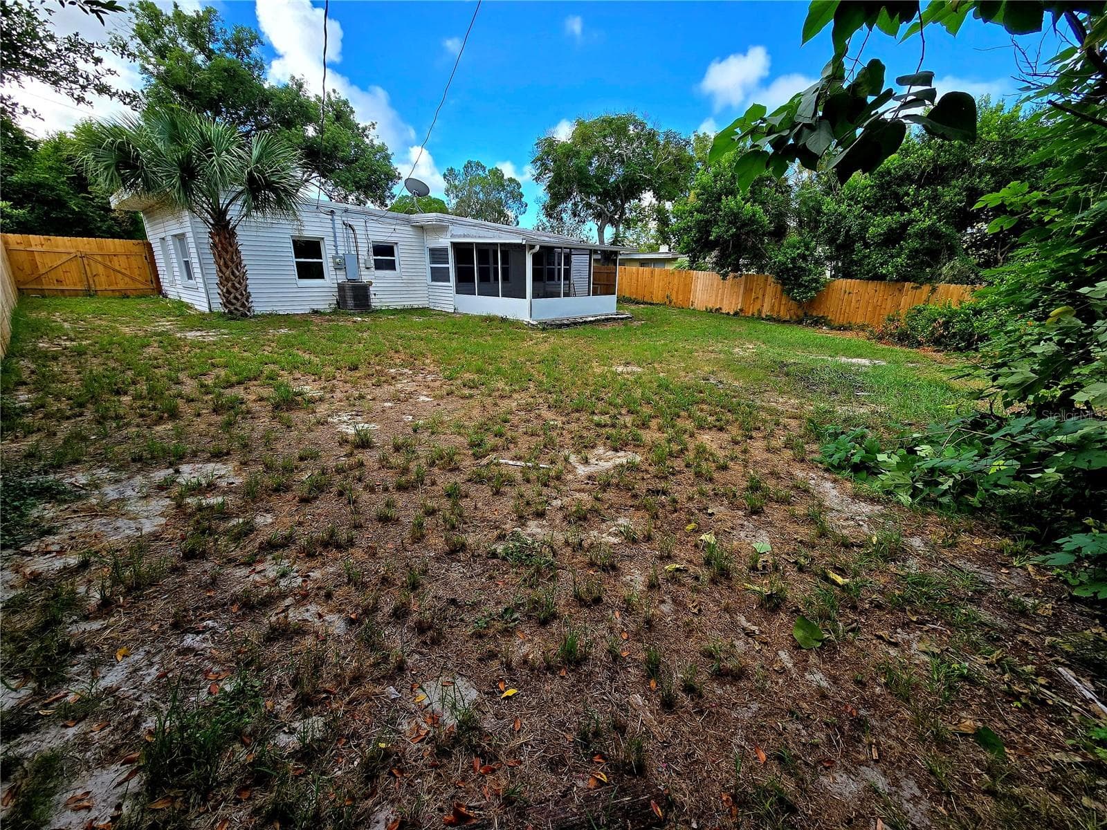 Single Family Residence at 1308 MOORE ST, DAYTONA BEACH, photo 14 of 48