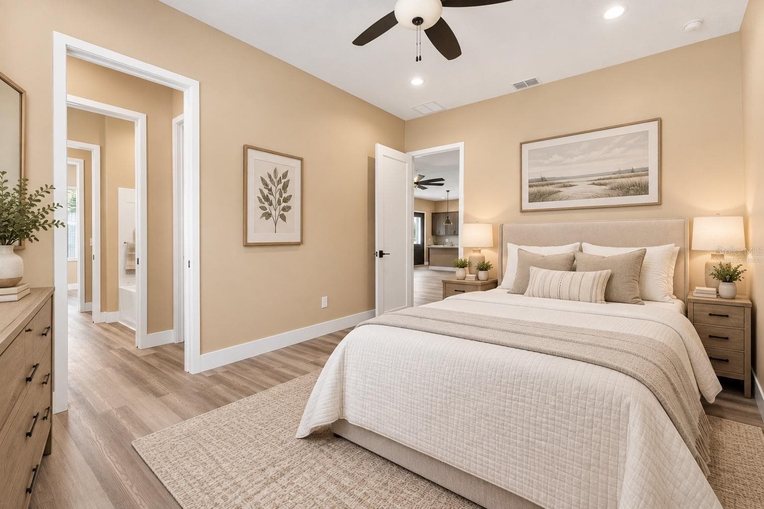 Virtually Staged Bedroom 3 with J&J Bathroom - 2540 NE 77TH RD, WILDWOOD