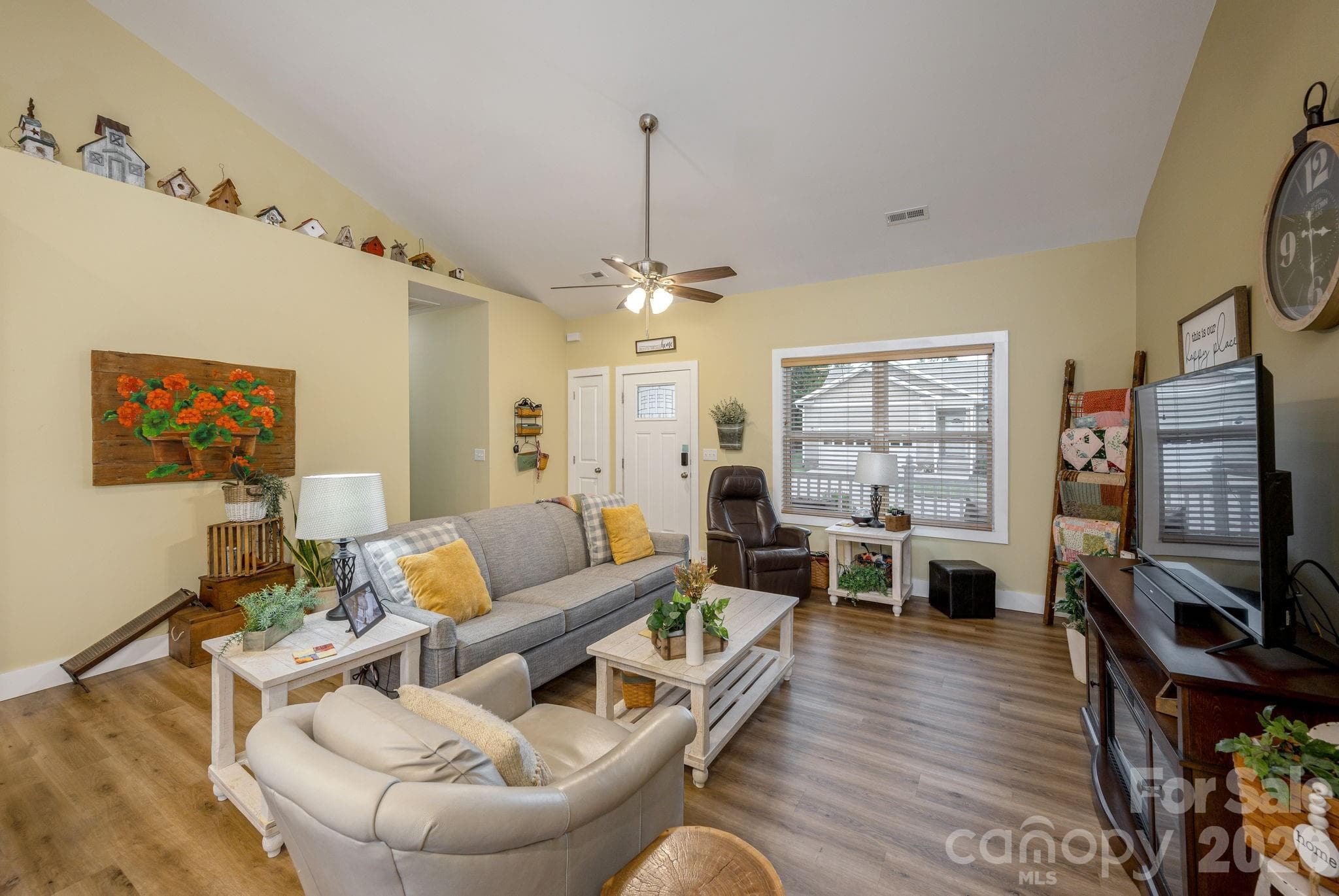 Great Room - 27 Day Lilly Court, Hendersonville
