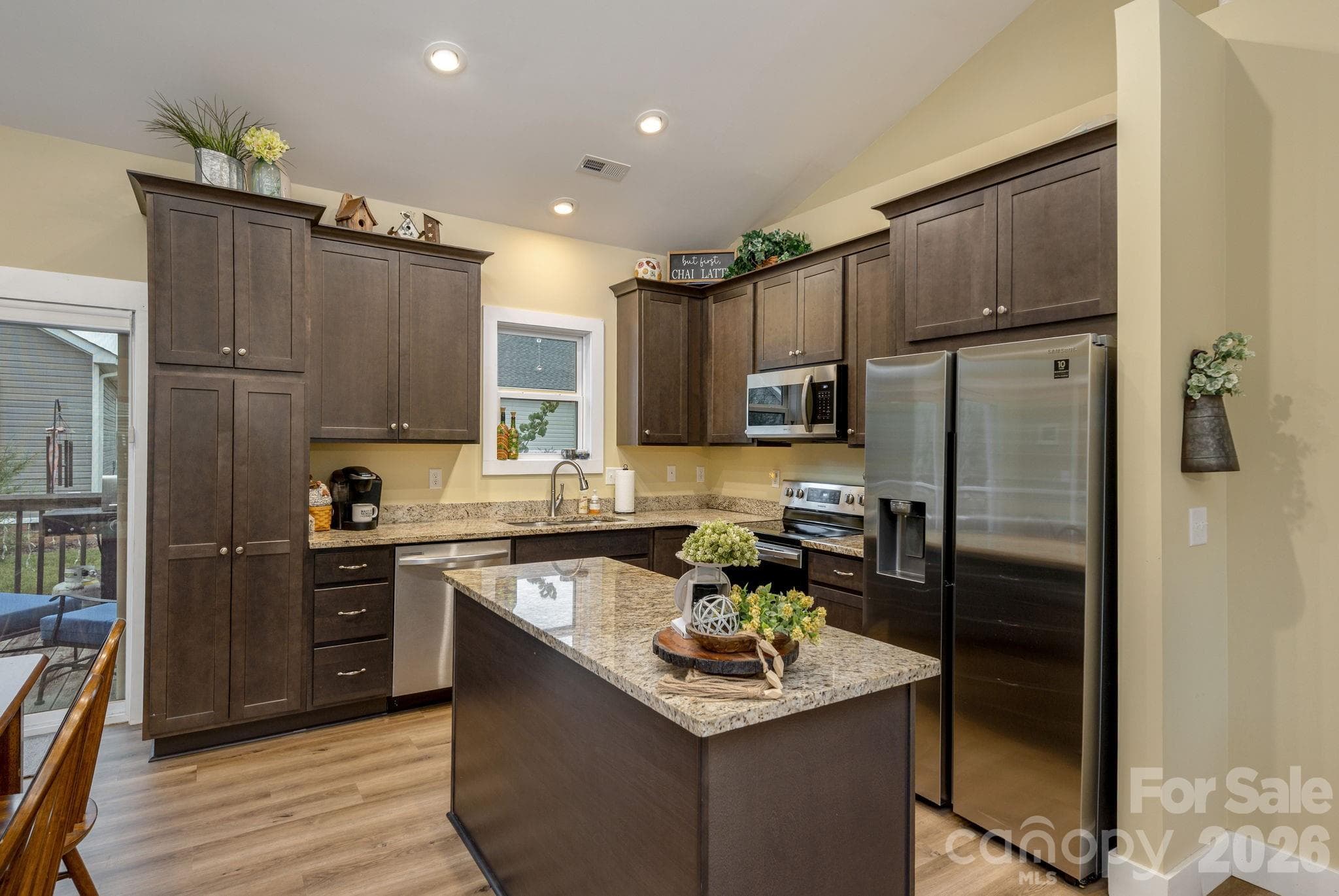 Kitchen - 27 Day Lilly Court, Hendersonville