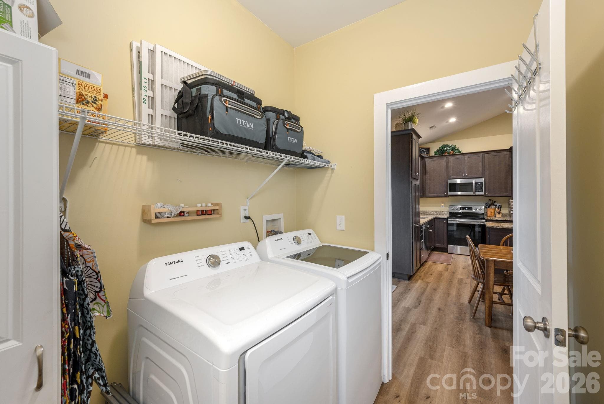Laundry room - 27 Day Lilly Court, Hendersonville