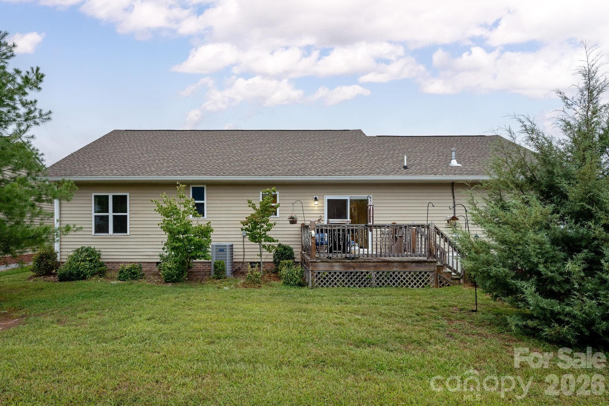 Single Family Residence at 27 Day Lilly Court, Hendersonville, photo 28 of 41