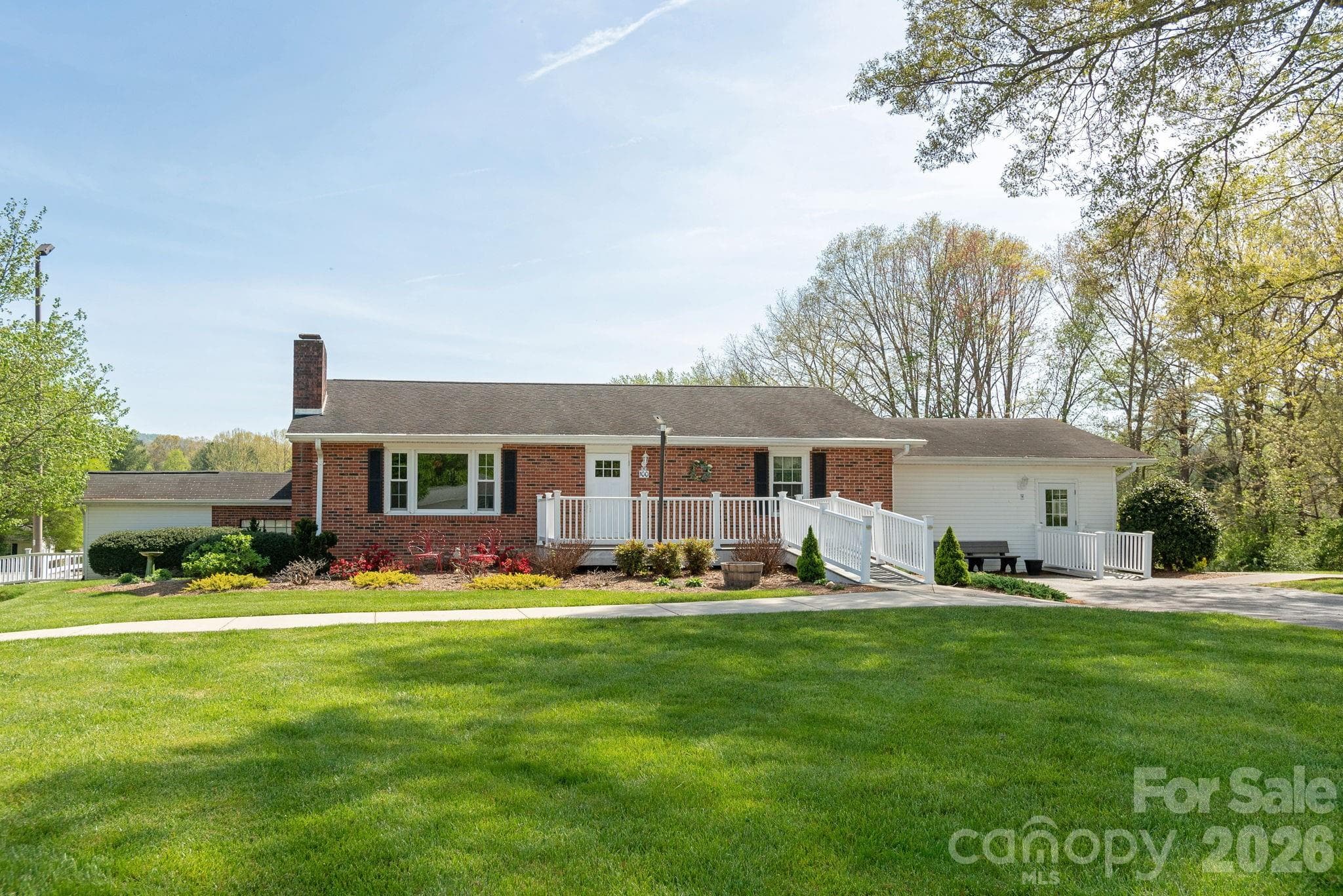 Clubhouse - 27 Day Lilly Court, Hendersonville