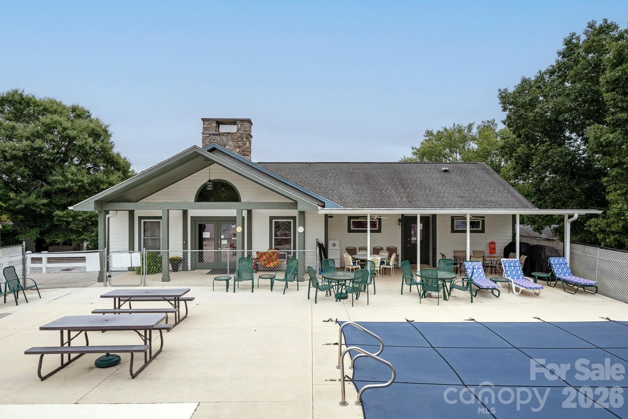 Pool area - 27 Day Lilly Court, Hendersonville