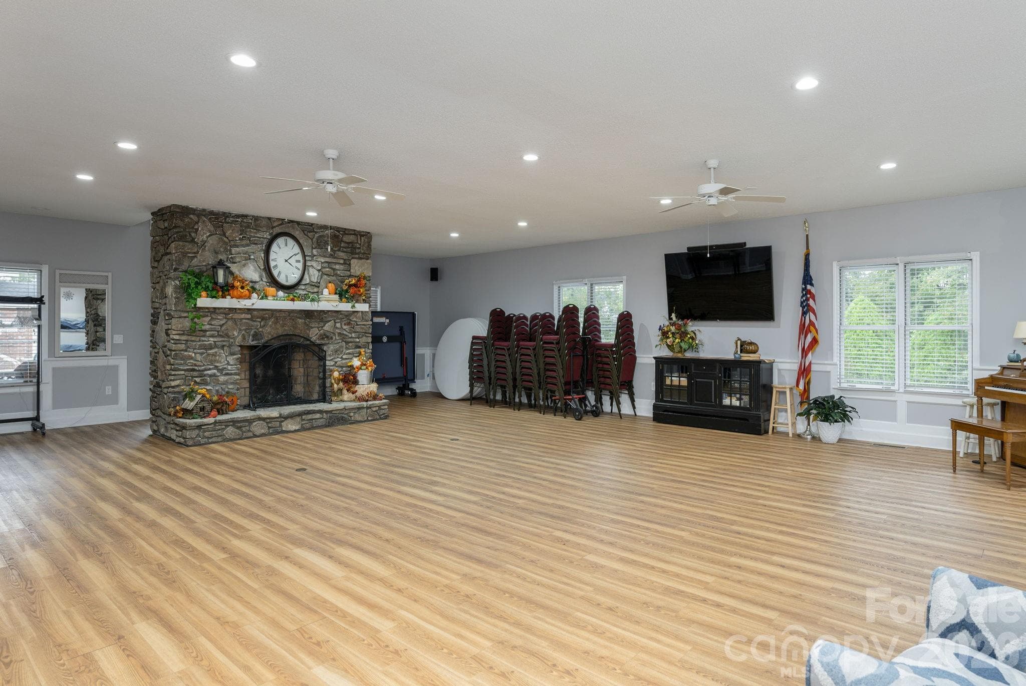 Gathering place - 27 Day Lilly Court, Hendersonville