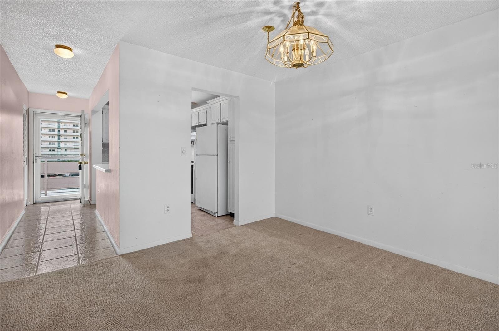 Dining - 6025 SHORE BLVD S #303, GULFPORT