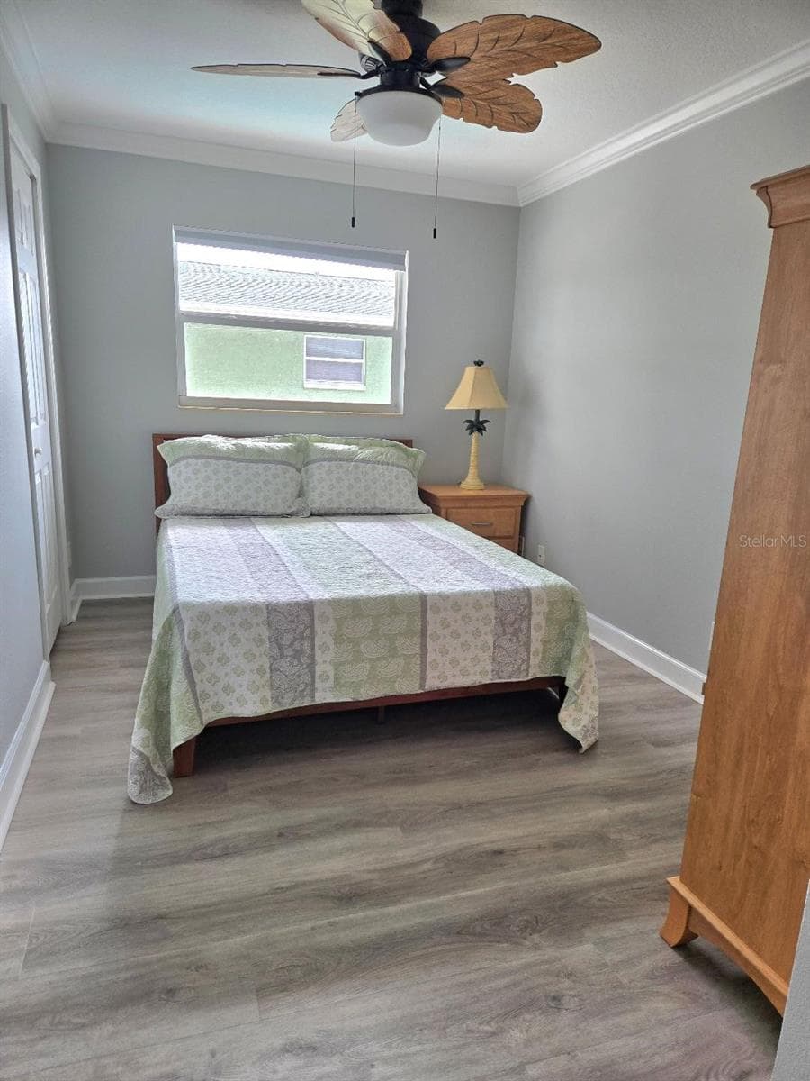 Large 2nd bedroom - 5605 SHORE BLVD S #1B, GULFPORT
