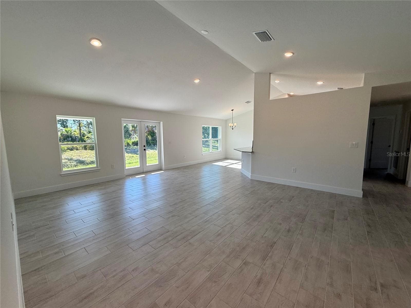 Single Family Residence at 135 BROADMOOR LN, ROTONDA WEST, photo 6 of 28