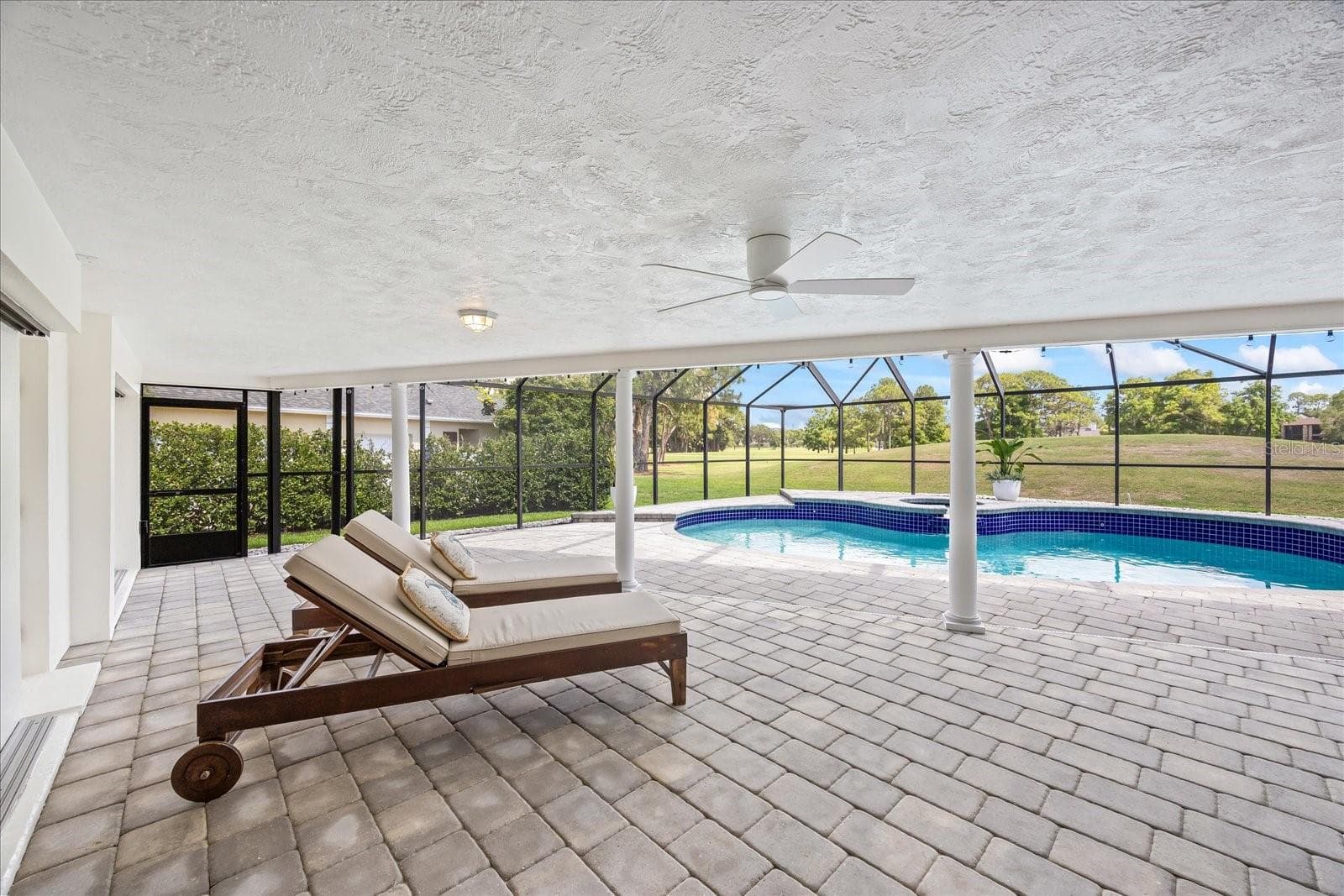 Single Family Residence at 2900 SANDPIPER PL, CLEARWATER, photo 36 of 51