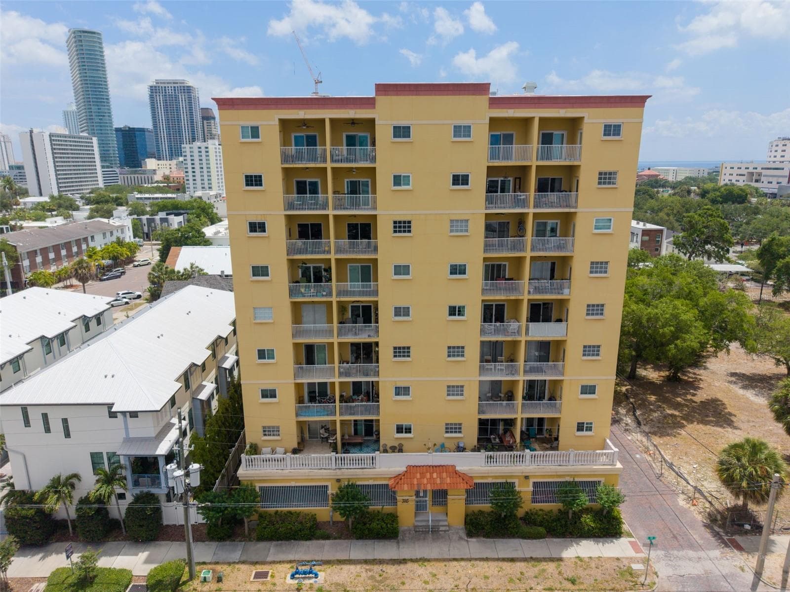 Condominium at 316 8TH ST S #604, ST PETERSBURG, photo 2 of 36