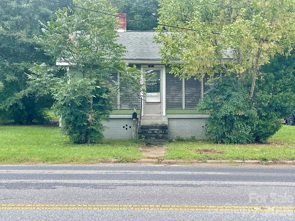 Single Family Residence at 1311 Dekalb Street S, Shelby, photo 10 of 12