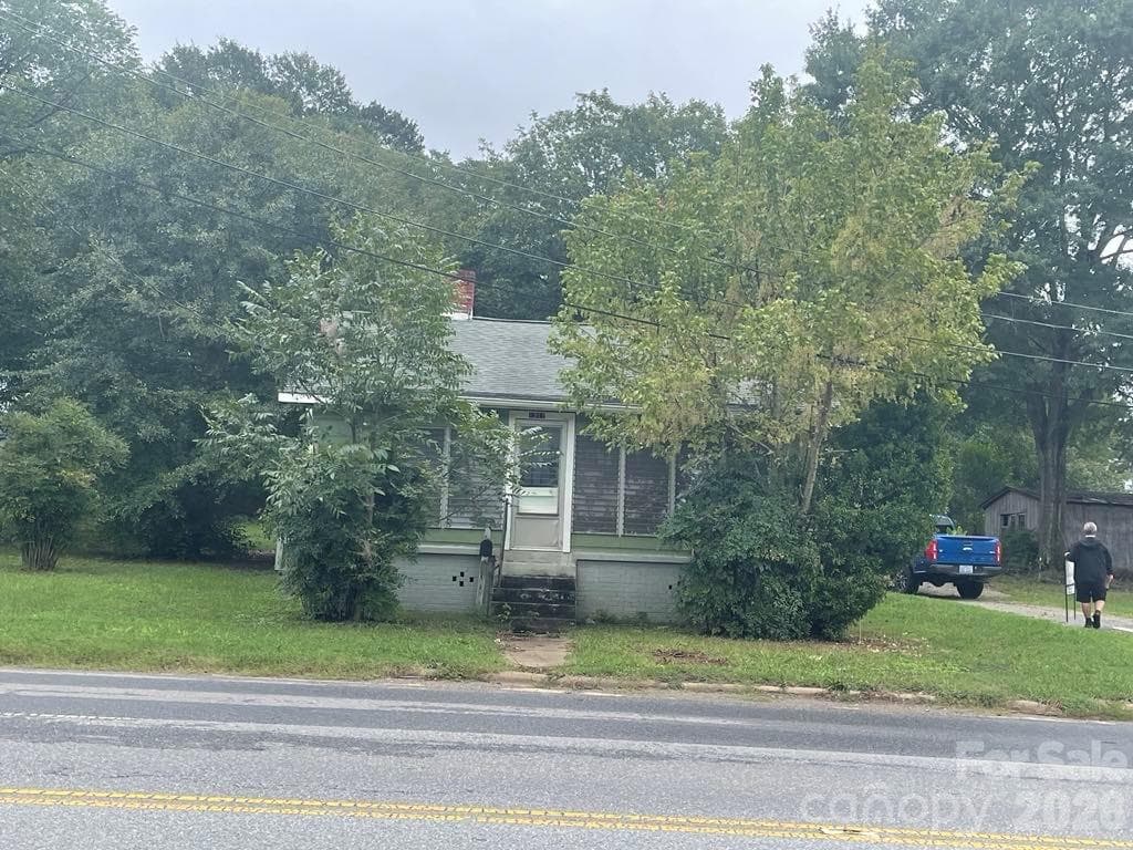 Single Family Residence at 1311 Dekalb Street S, Shelby, photo 11 of 12