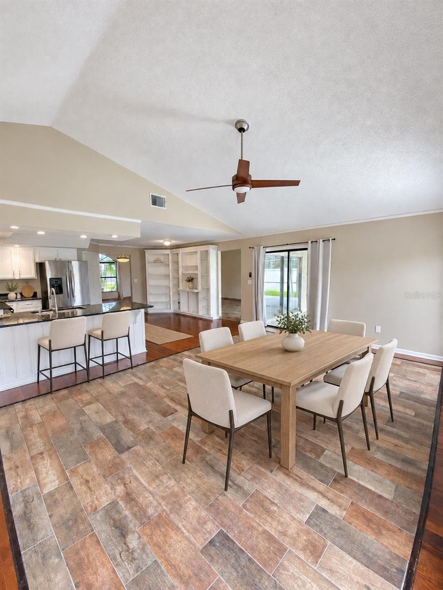 Staged - 1912 ELK SPRING DR, BRANDON
