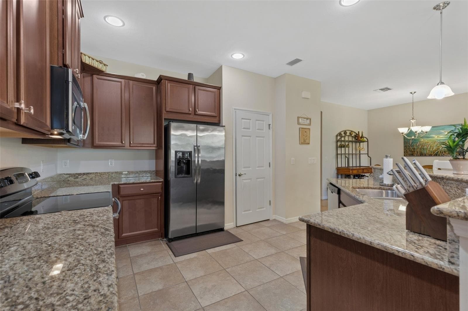 Single Family Residence at 12841 SEASIDE KEY CT, NORTH FORT MYERS, photo 10 of 38