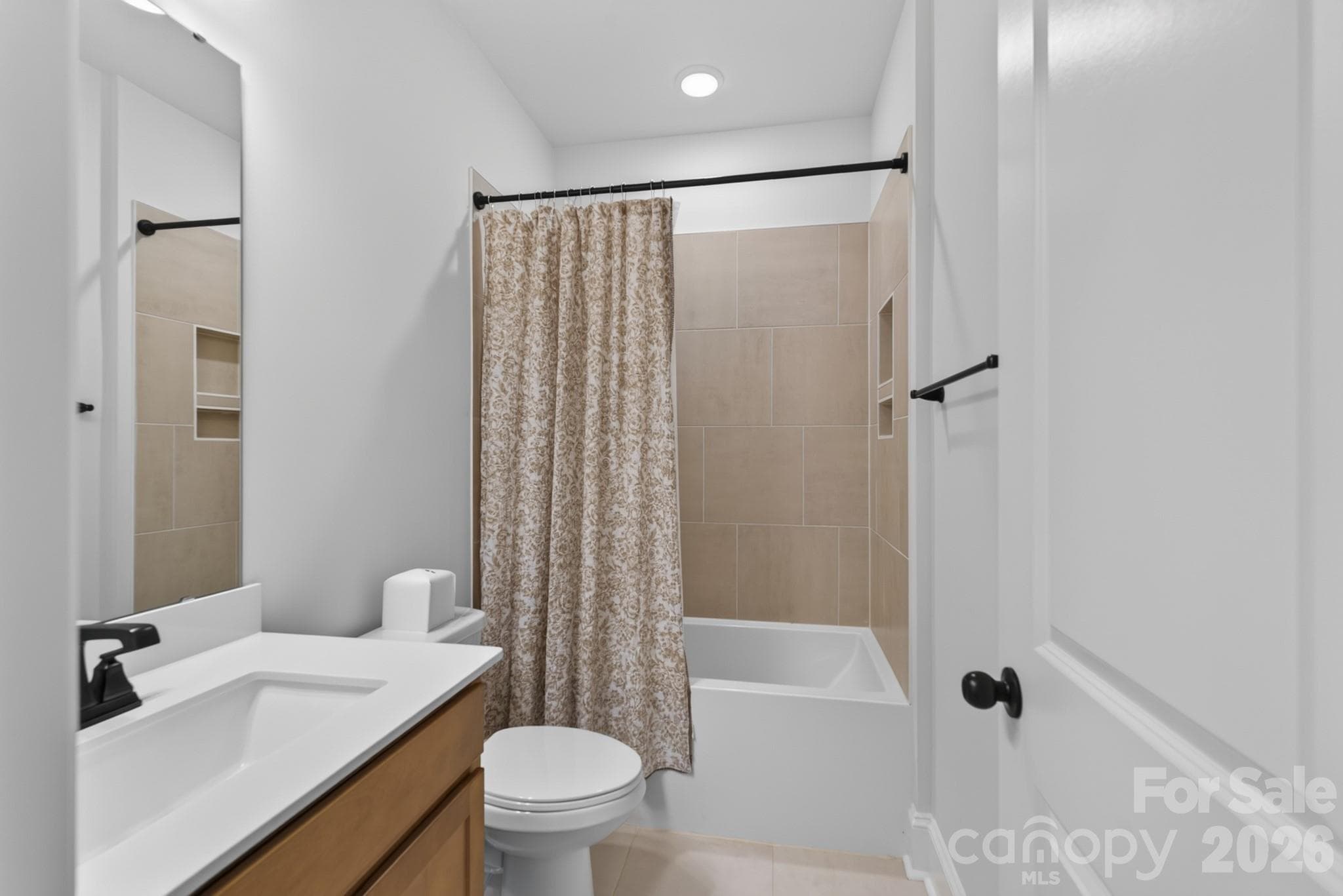 Upper Level Full Bathroom - 1018 Lowland Way, Waxhaw