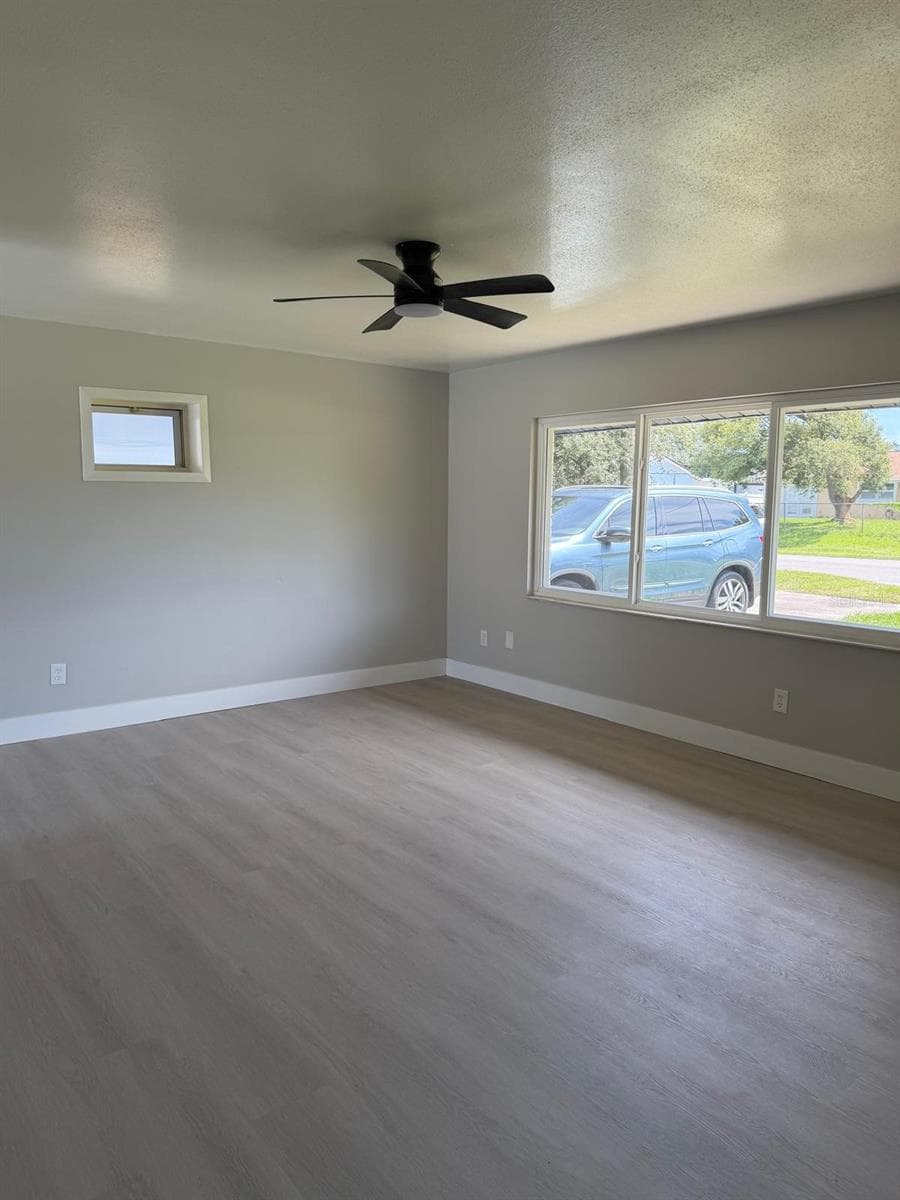 Single Family Residence at 11106 HAPPY ACRES LN, RIVERVIEW, photo 5 of 25