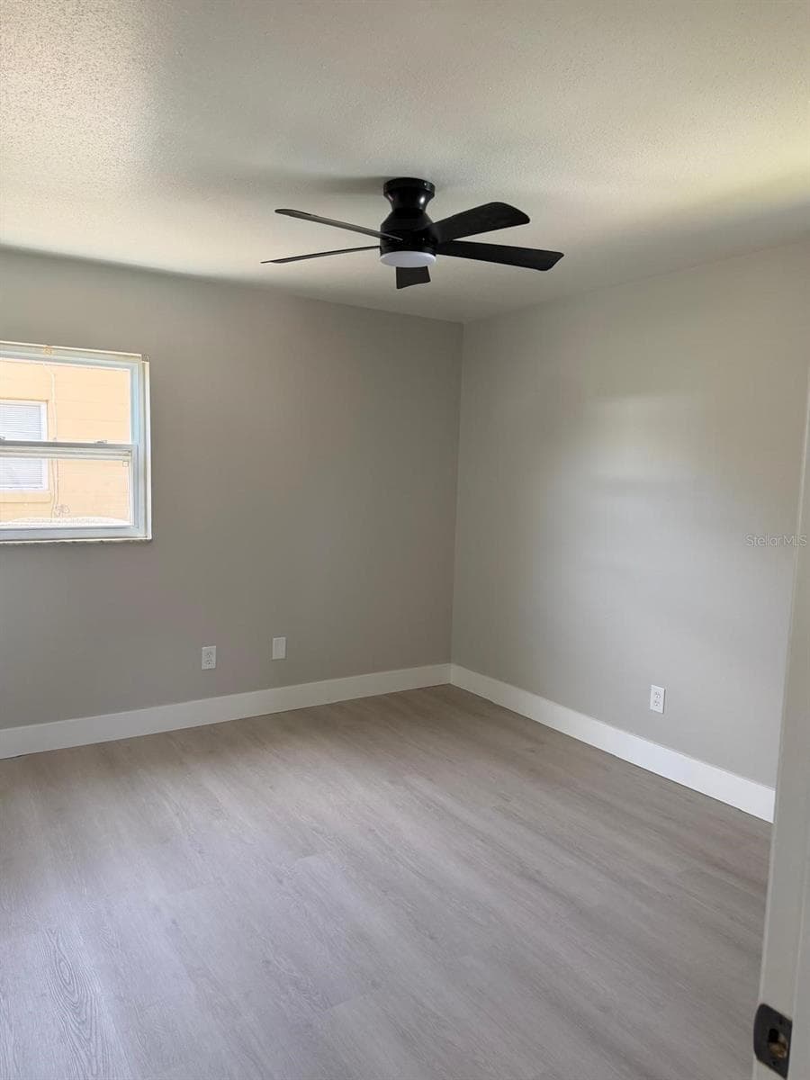 Single Family Residence at 11106 HAPPY ACRES LN, RIVERVIEW, photo 8 of 25