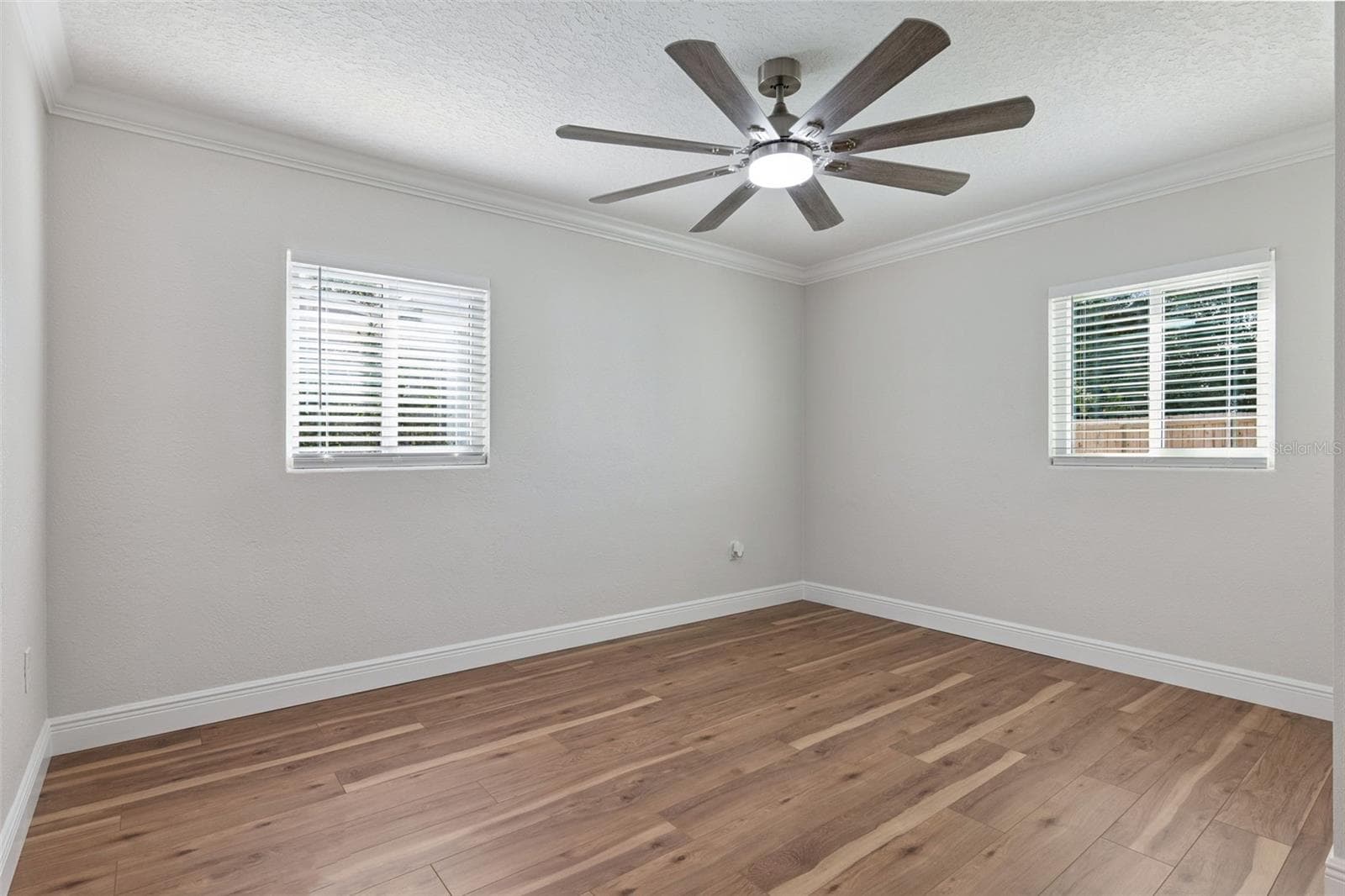 Single Family Residence at 1602 OVERLOOK RD, BELLE ISLE, photo 16 of 53