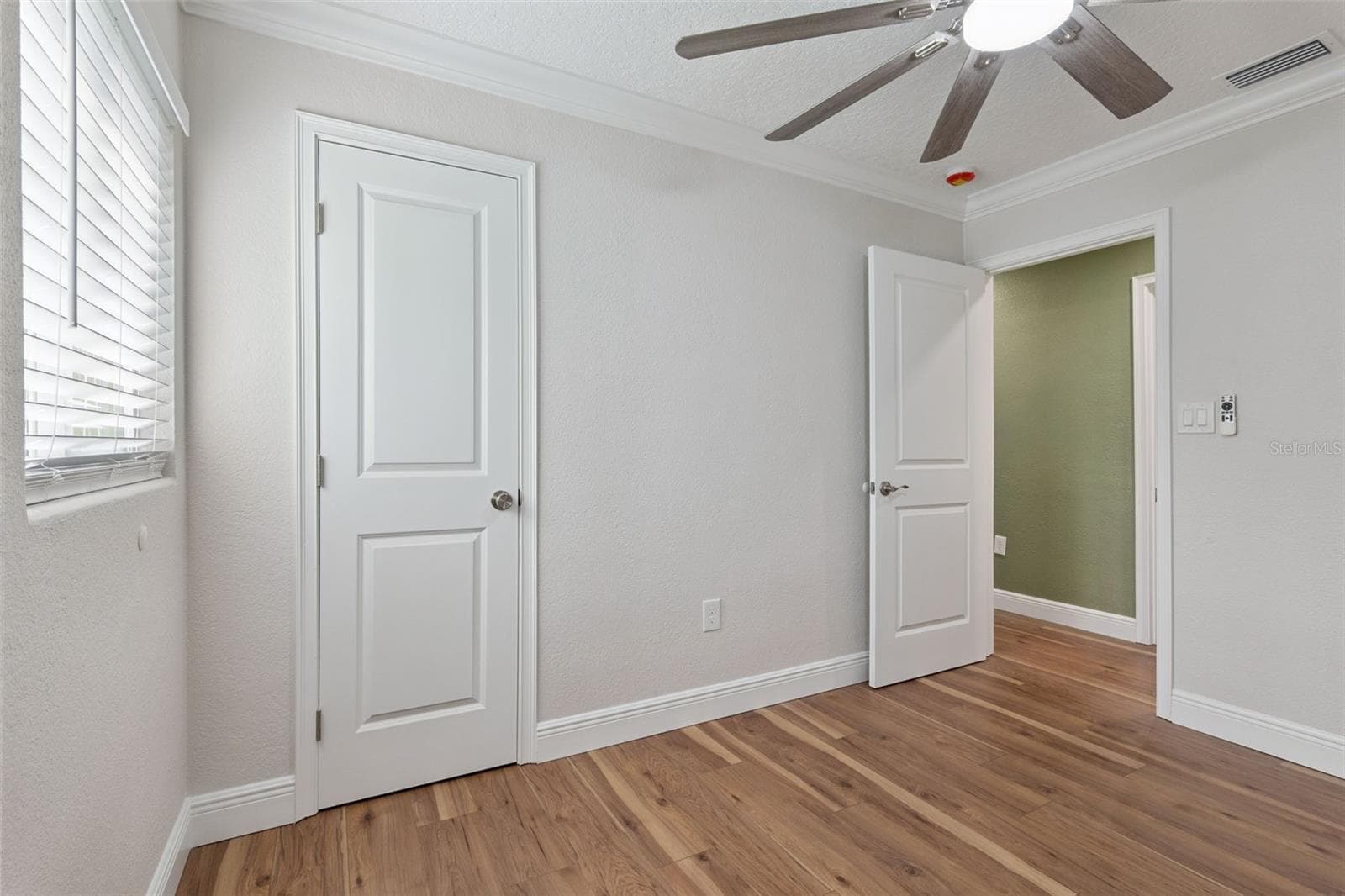 Single Family Residence at 1602 OVERLOOK RD, BELLE ISLE, photo 22 of 53
