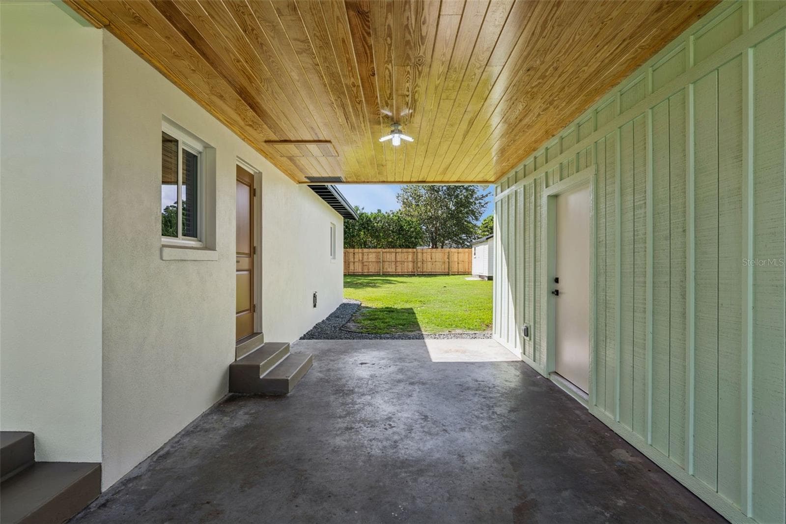 Single Family Residence at 1602 OVERLOOK RD, BELLE ISLE, photo 26 of 53