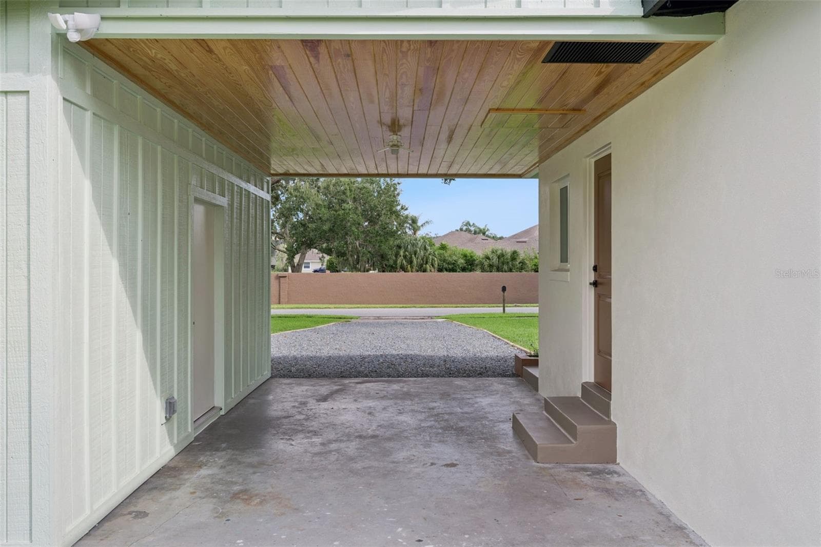 Single Family Residence at 1602 OVERLOOK RD, BELLE ISLE, photo 45 of 53
