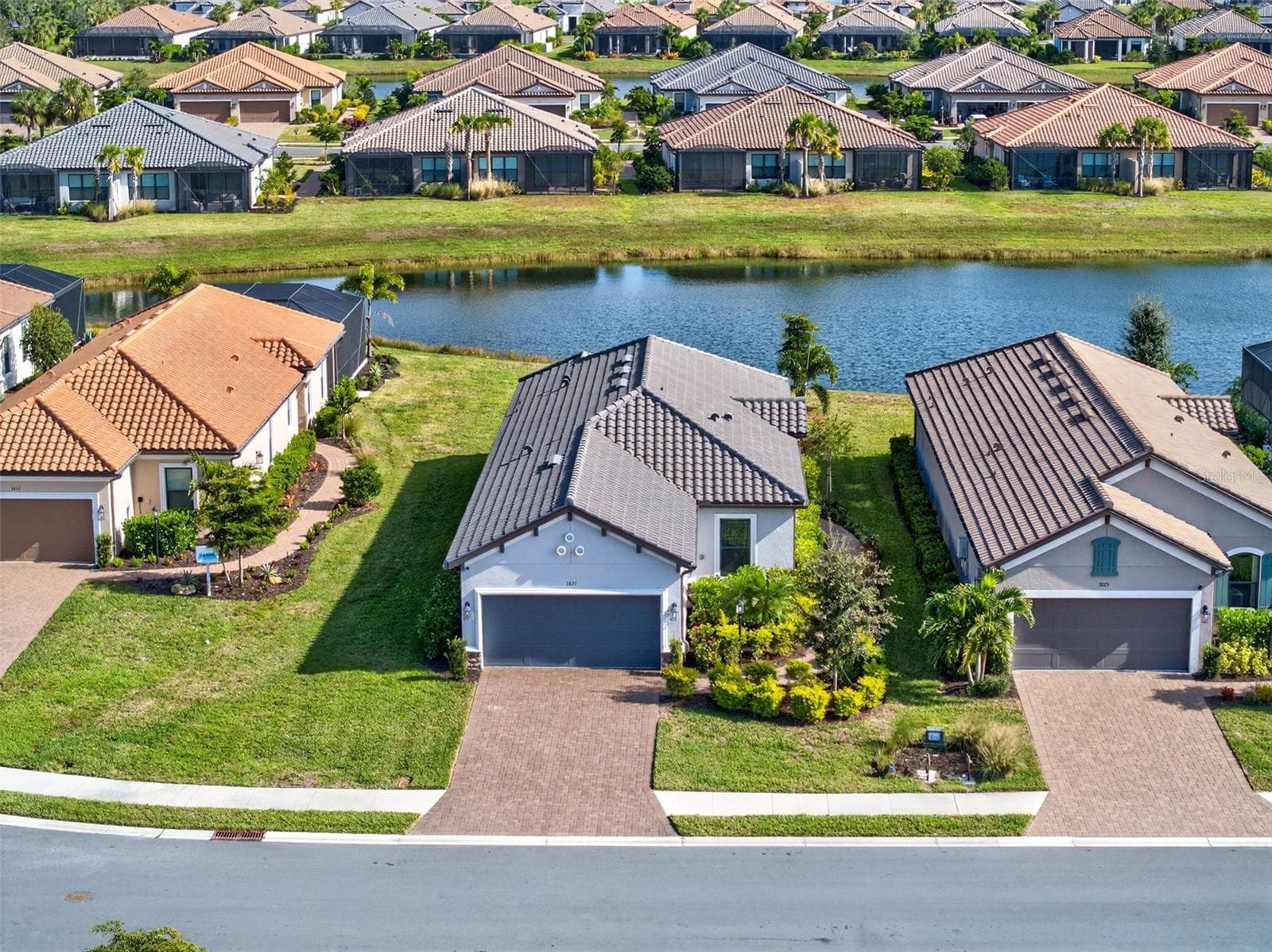 Single Family Residence at 3021 VENETO CT, LAKEWOOD RANCH, photo 5 of 75
