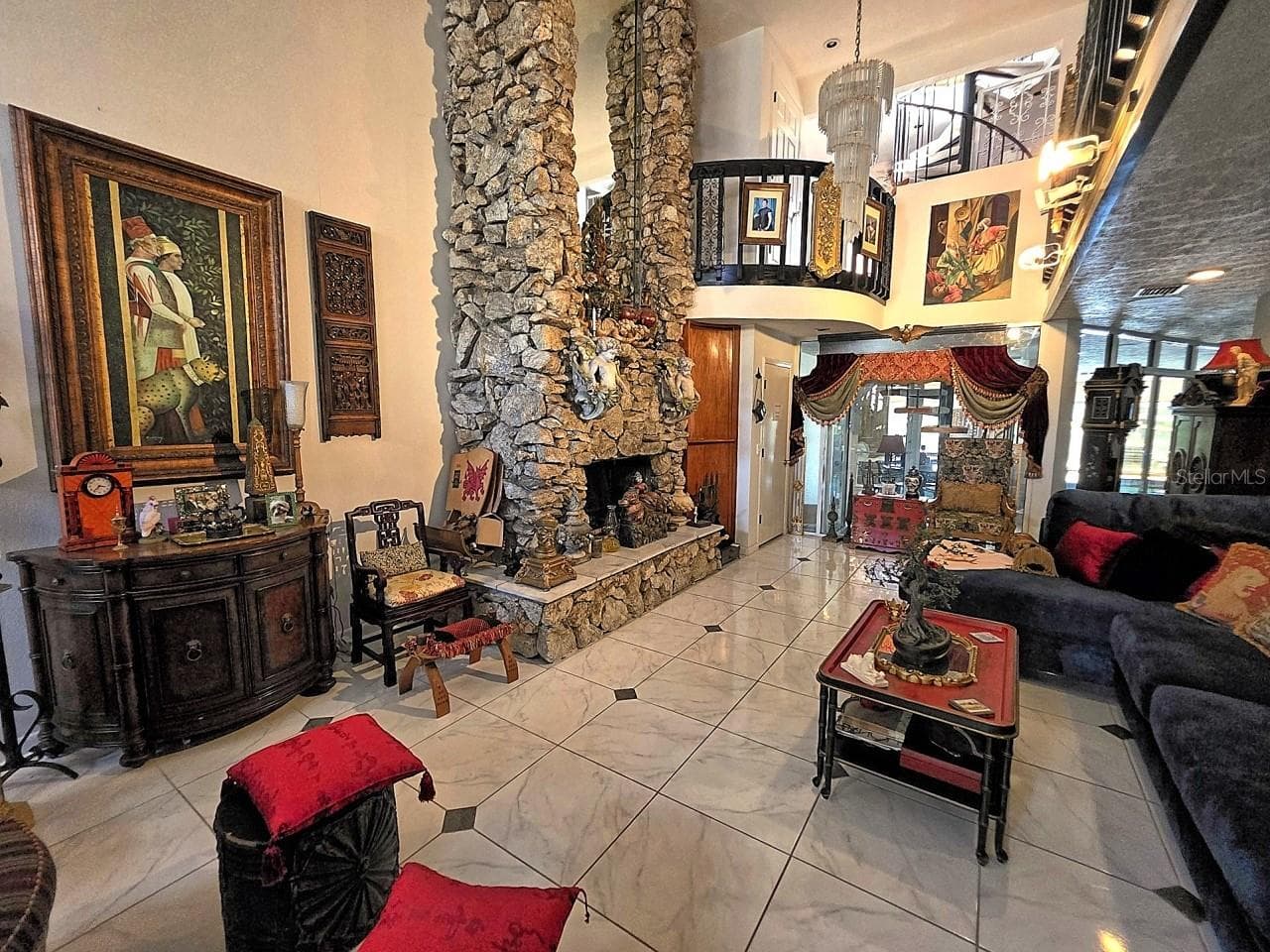 LIVING ROOM - 1778 SAMURAI PT #4, LUTZ