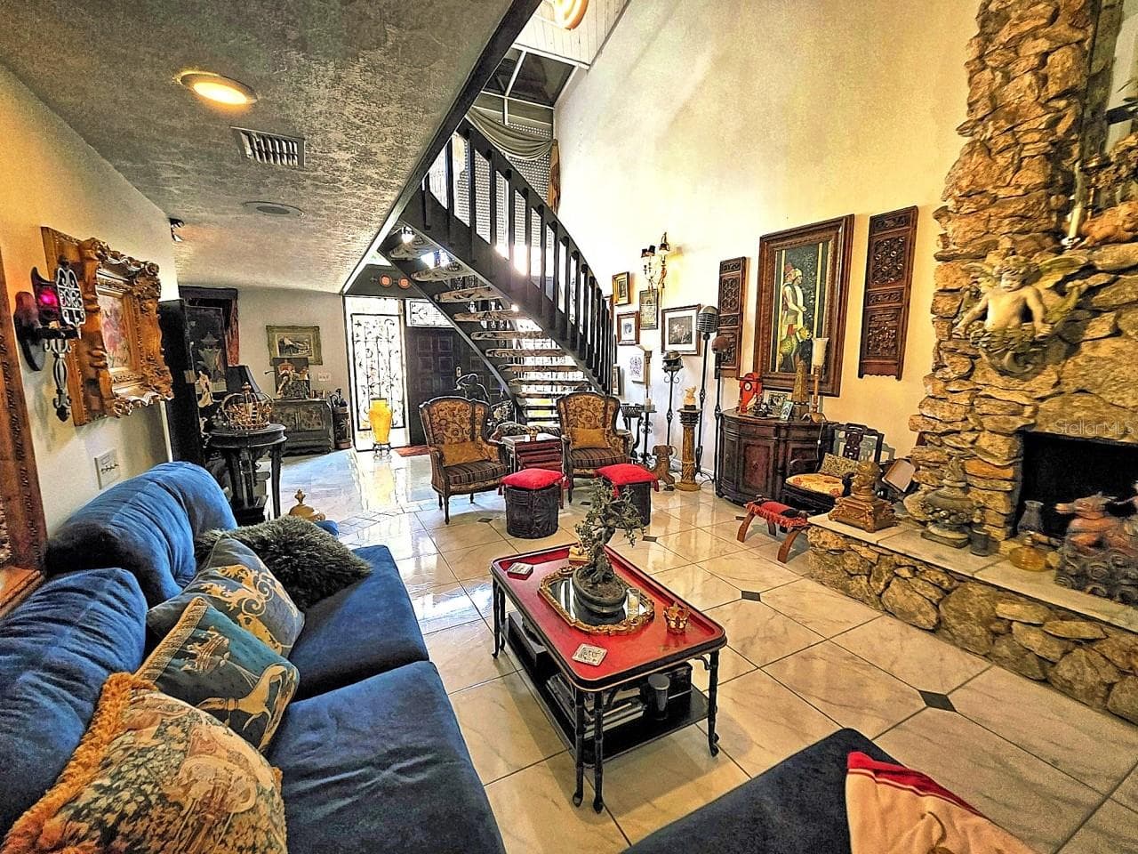 LIVING ROOM - 1778 SAMURAI PT #4, LUTZ