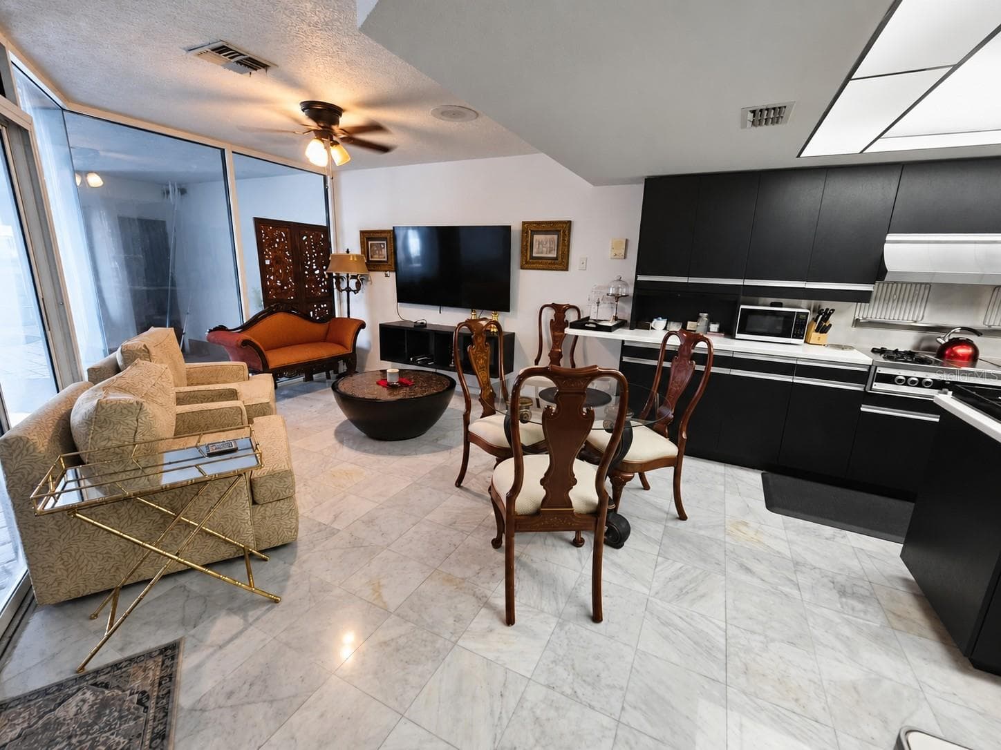 BREAKFAST/FAMILY RM - 1778 SAMURAI PT #4, LUTZ
