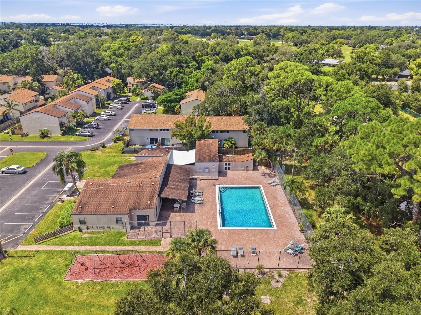 pool - 912 BYRON LN #5C, SARASOTA