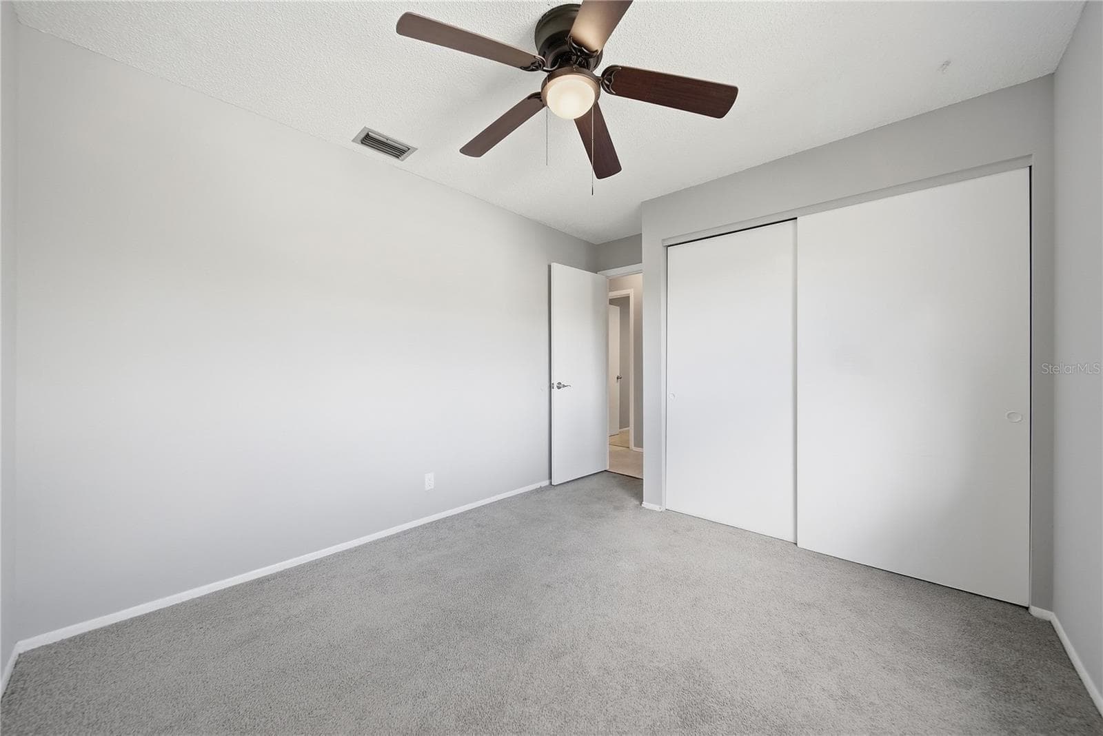Room 2 - 912 BYRON LN #5C, SARASOTA