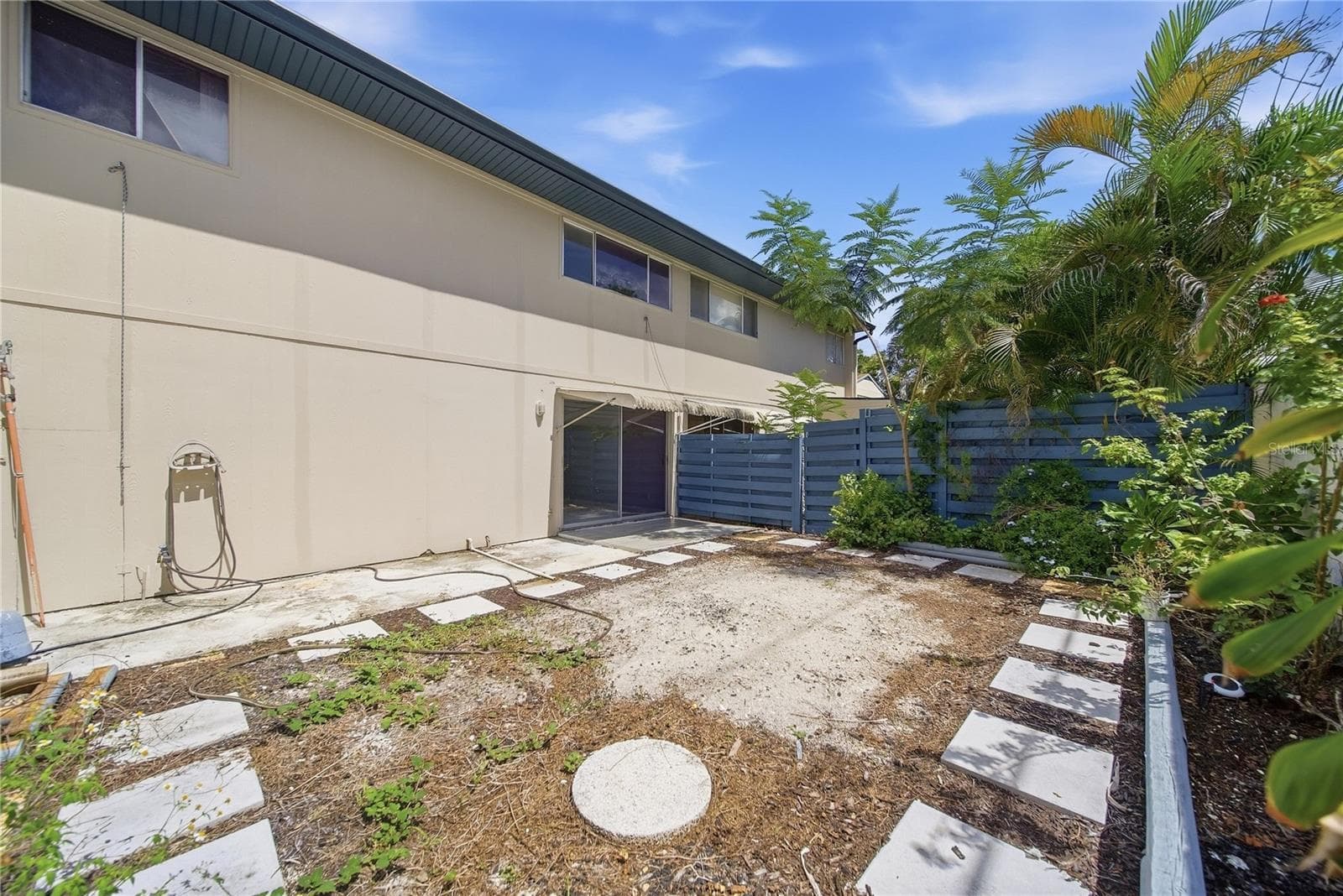 Backyard - 912 BYRON LN #5C, SARASOTA
