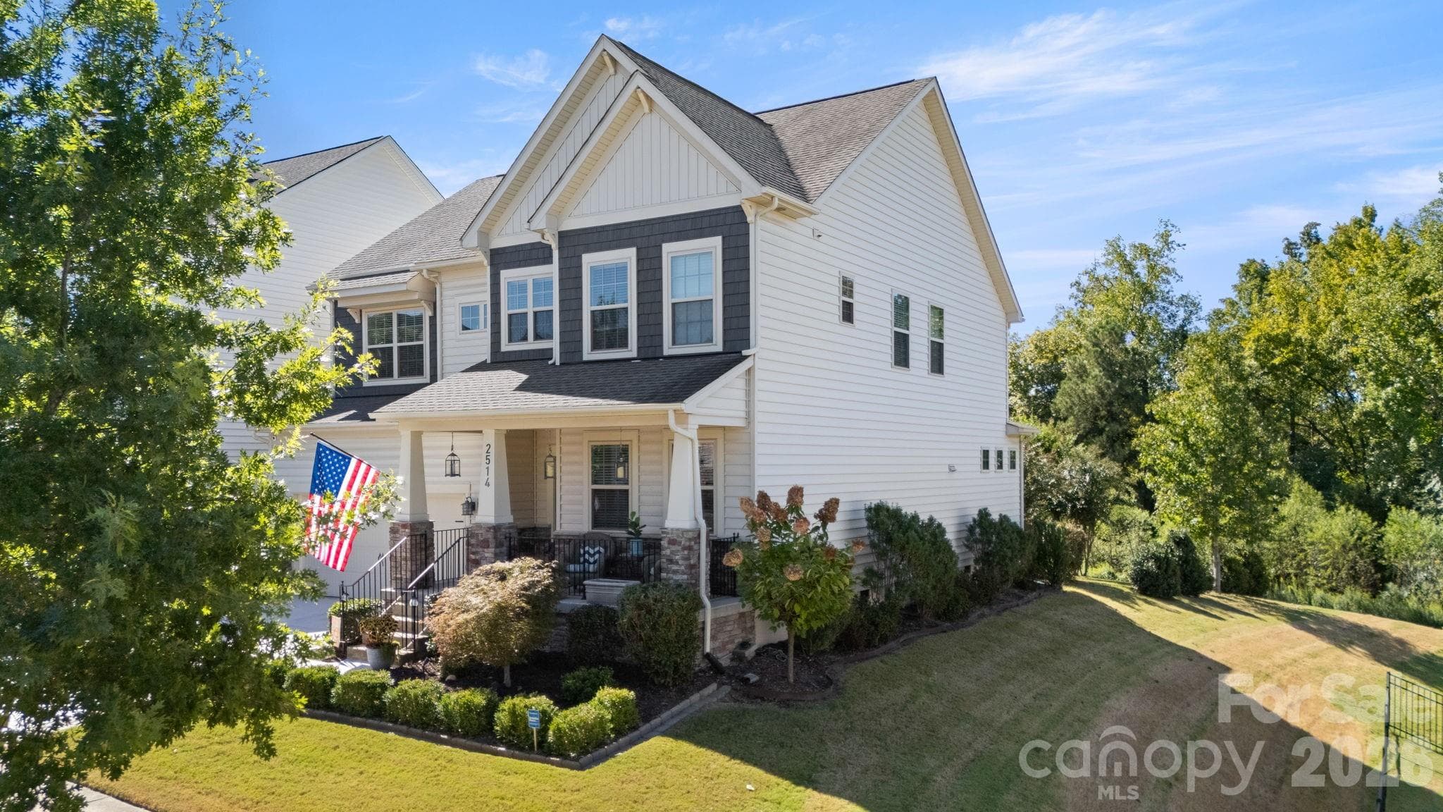 Single Family Residence at 2514 Richland Balsam Drive, Fort Mill, photo 4 of 48