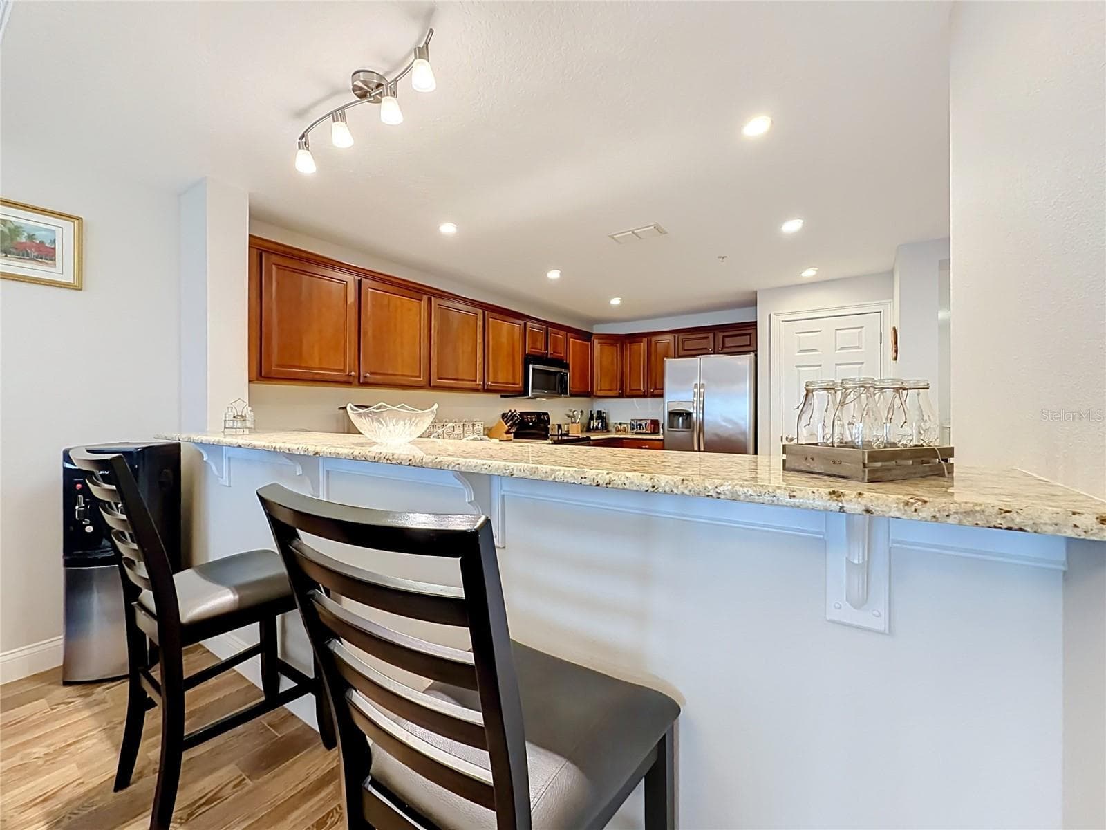 Granite Countertop/Kitchen area/Chair's for Extra Countertop Eating or Buffet - 225 W SEMINOLE BLVD #413, SANFORD
