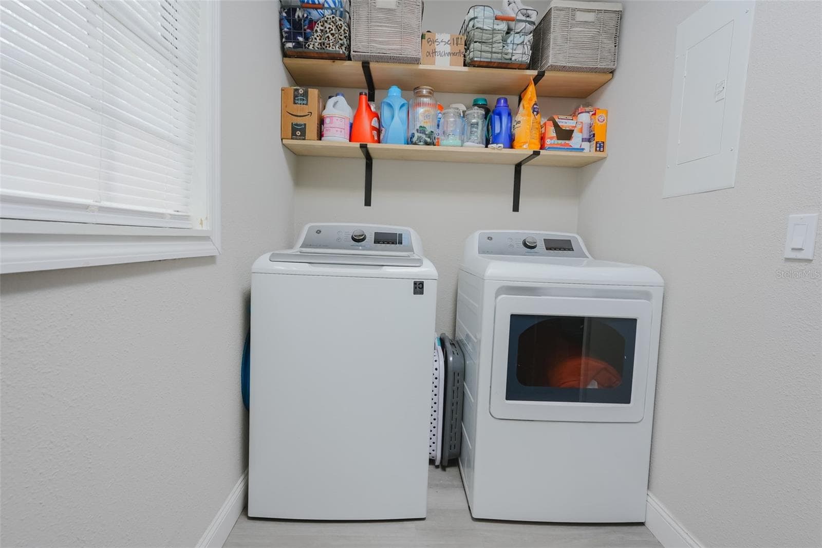 Inside laundry room - 16606 FOREST PARK DR, LUTZ