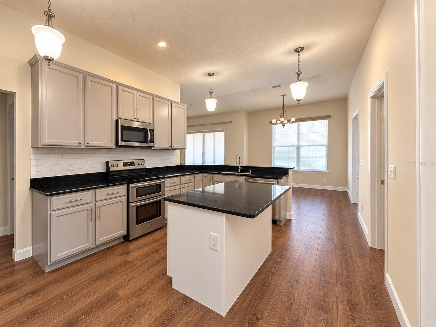 Single Family Residence at 2409 TREYMORE DR, ORLANDO, photo 11 of 40