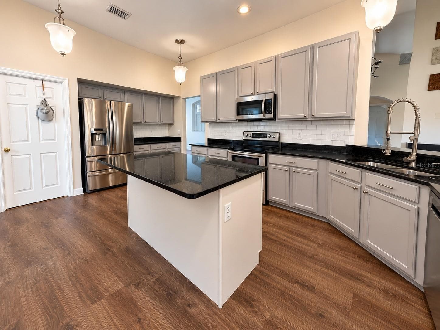 Single Family Residence at 2409 TREYMORE DR, ORLANDO, photo 12 of 40