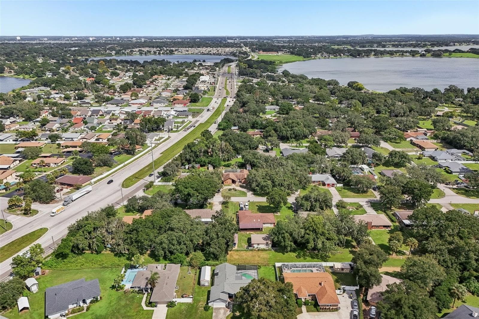 Single Family Residence at 117 HOMEWOOD DR, WINTER HAVEN, photo 45 of 54