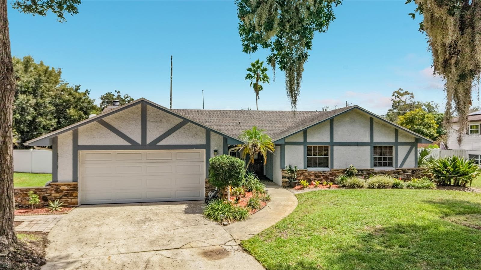 Single Family Residence at 4148 FLORALWOOD CT, ORLANDO, photo 2 of 59