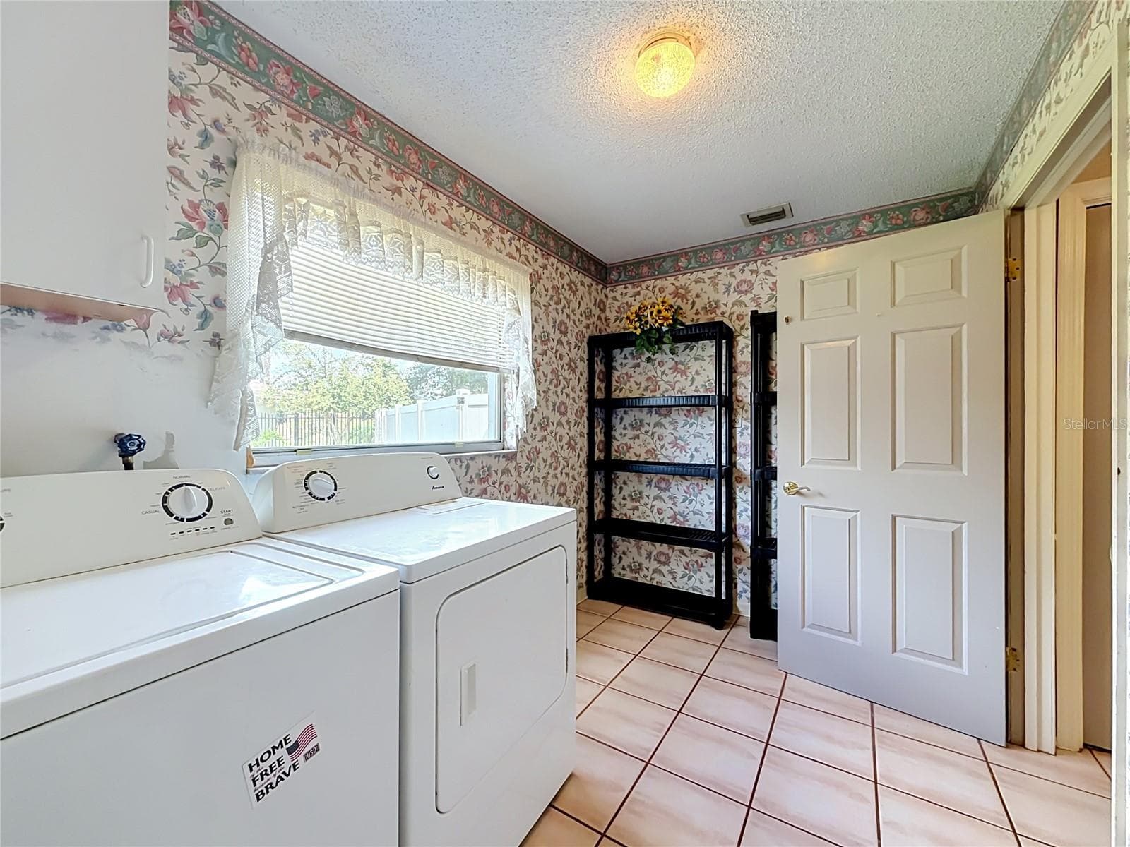 Single Family Residence at 4148 FLORALWOOD CT, ORLANDO, photo 27 of 59