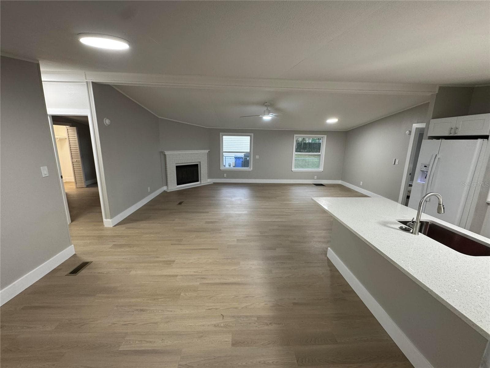 Manufactured Home at 8801 MARC DAVID, GIBSONTON, photo 6 of 62